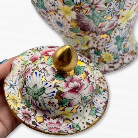 Vintage Millefleurs Japanese PorcelainWare Temple Jar Made in Hong Kong - Picture 3 of 11